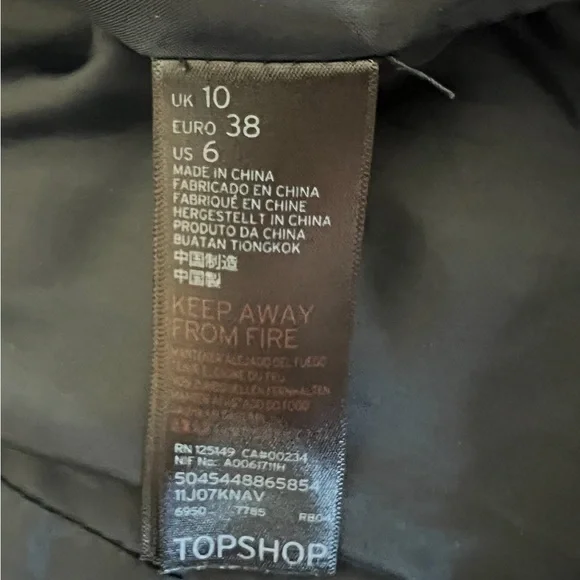 Topshop bomber with huge faux fur hood! - Picture 6 of 8